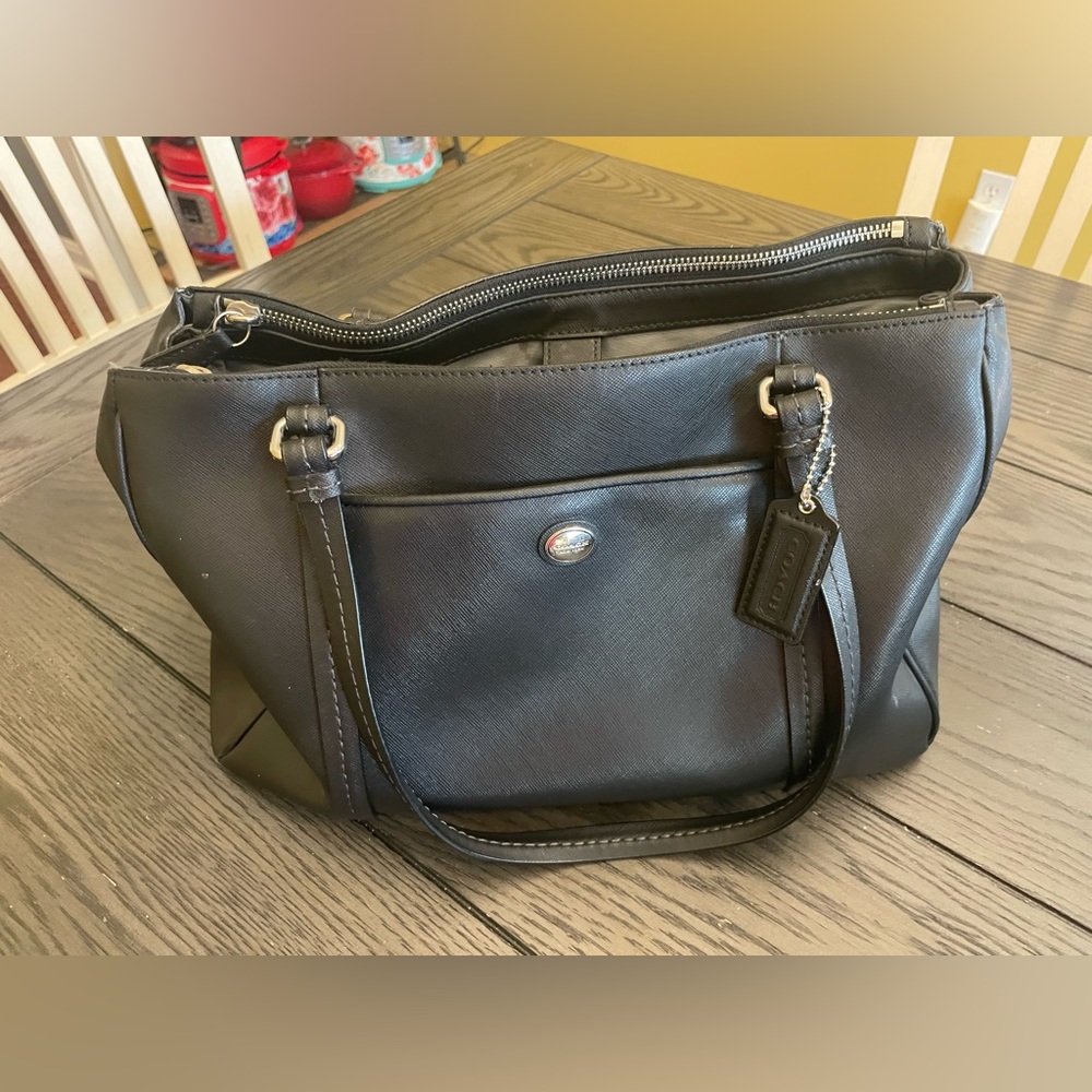 Coach Black Bag Grey Inside